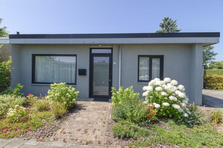 Photo 3 of Zeekraalstraat 17