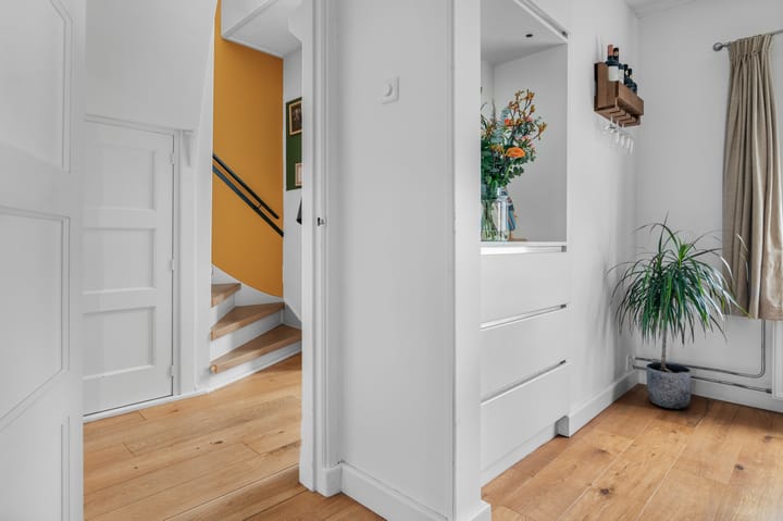 Foto 32 van P W Janssenweg 7