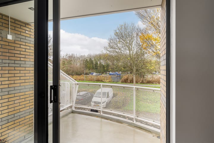 Photo 41 of Johanna Naberkade 37