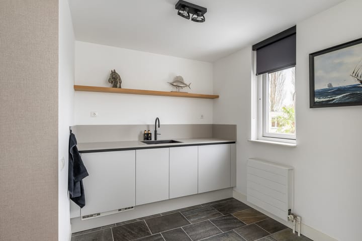 Photo 48 of Johanna Naberkade 37