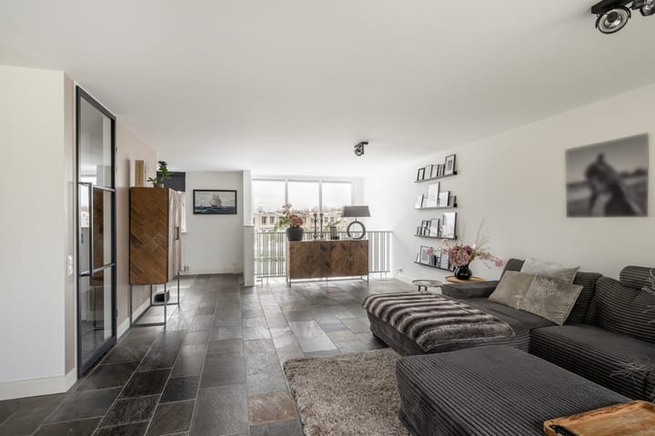 Photo 45 of Johanna Naberkade 37