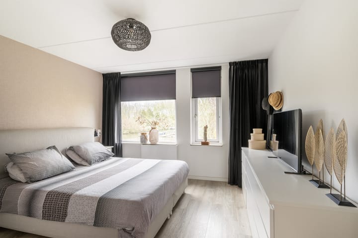 Photo 55 of Johanna Naberkade 37