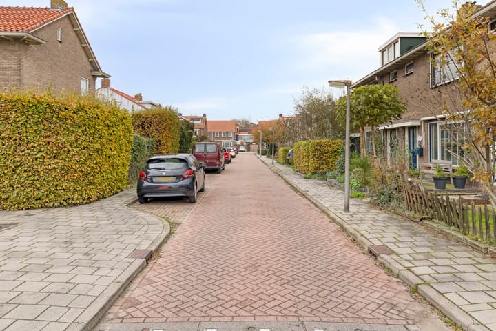 Photo 33 of Anemonenstraat 8