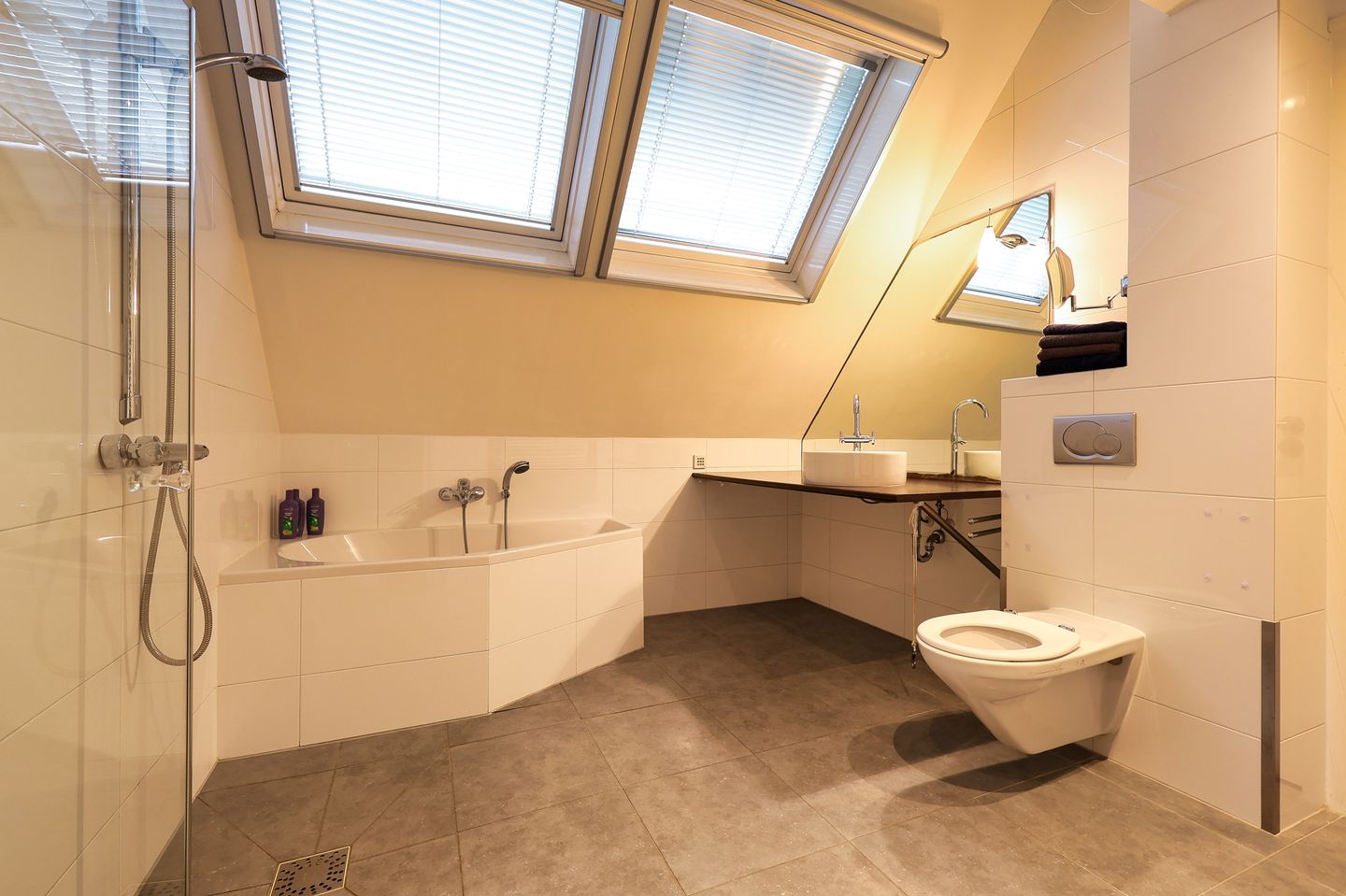 Foto 25 van Marga Klompéstraat 12