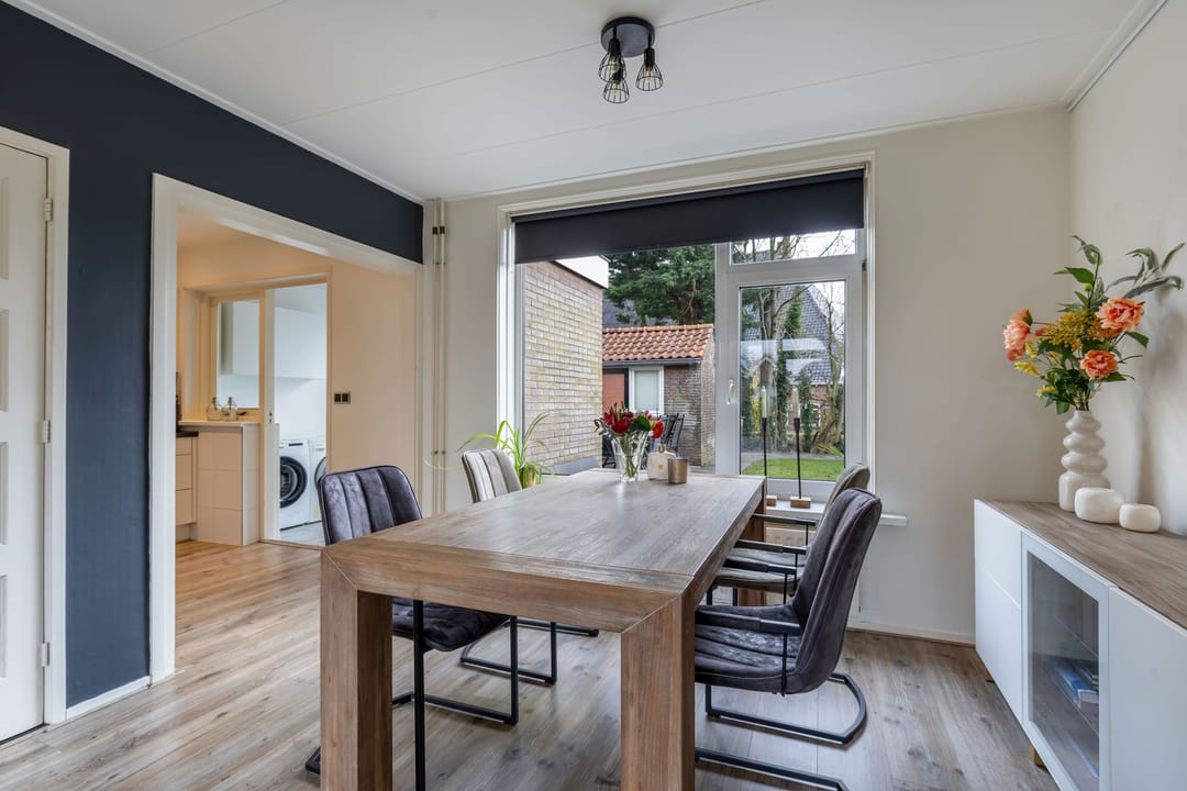 Photo 7 of Julianastraat 6