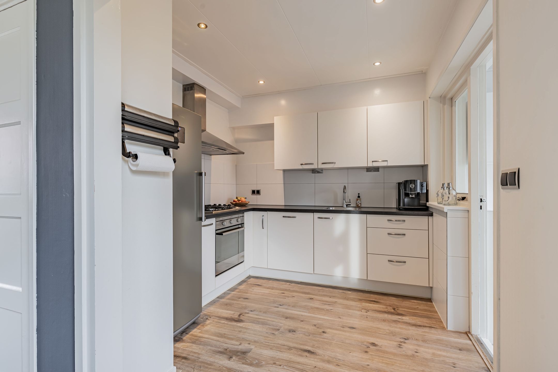 Photo 9 of Julianastraat 6