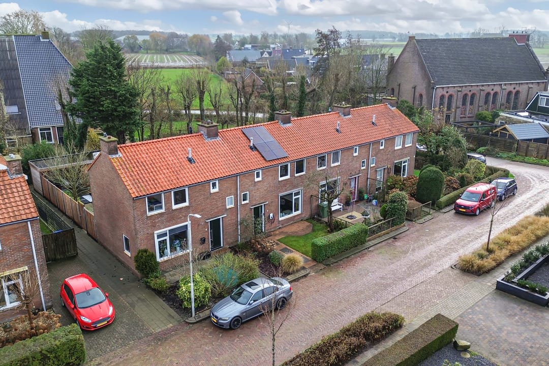 Photo 2 of Julianastraat 6