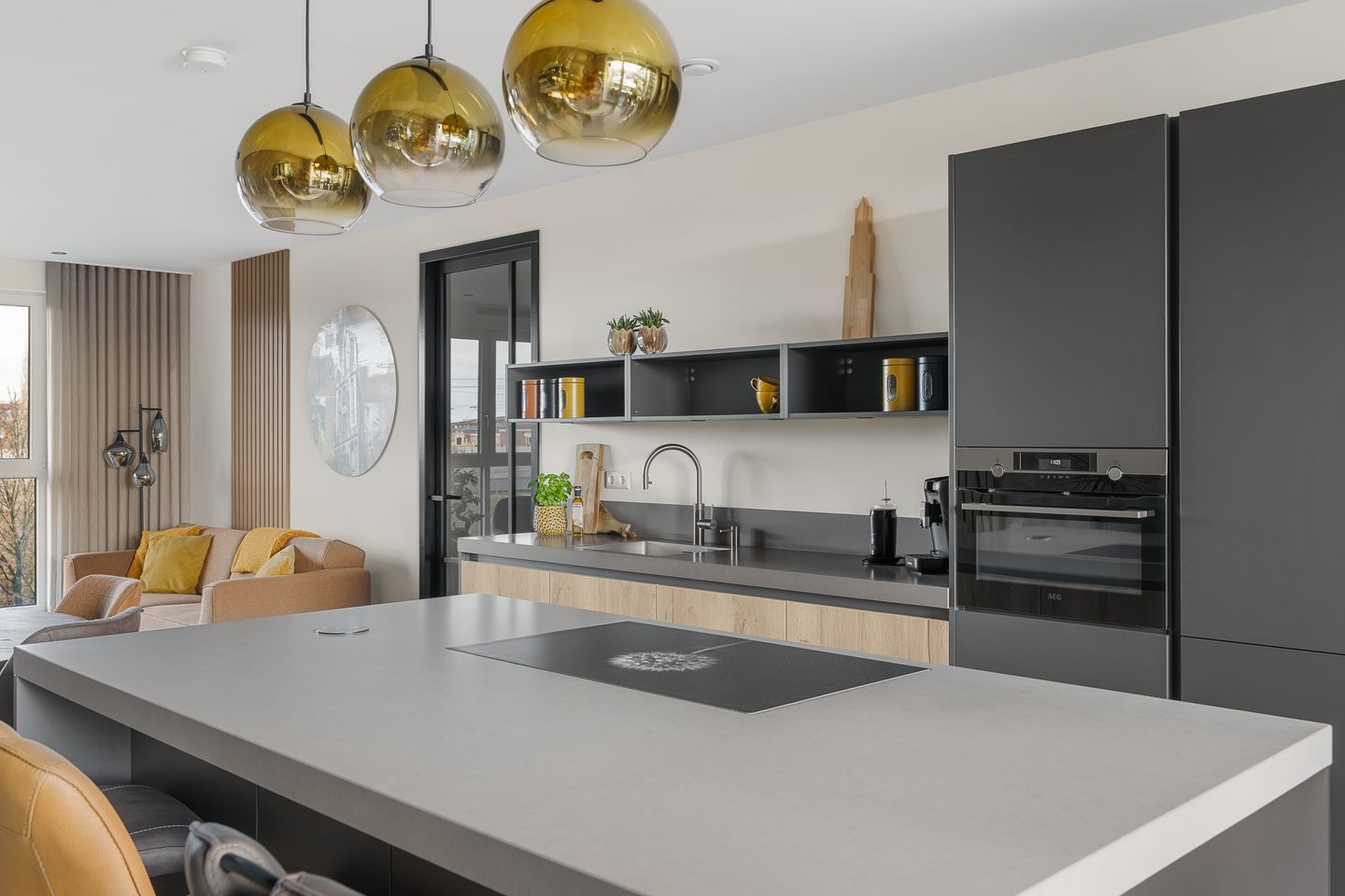 Photo 4 of Willem Frederik Hermansstraat 364