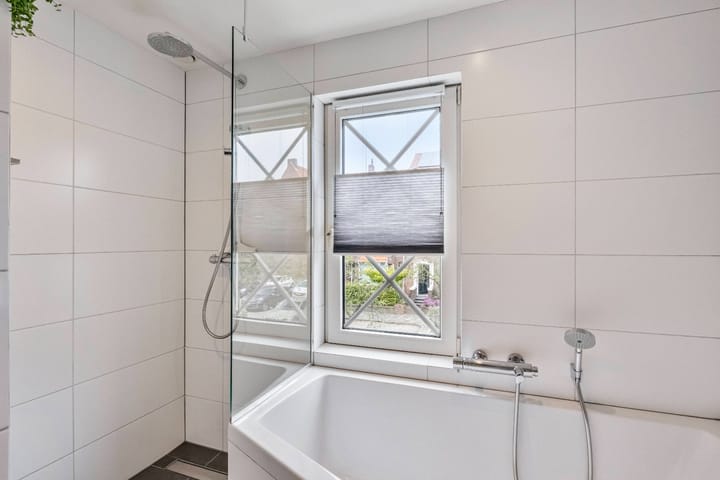 Foto 20 van van Cleefstraat 18