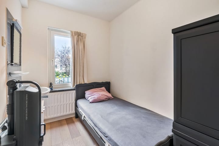 Foto 25 van van Cleefstraat 18