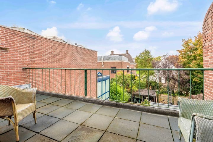 Foto 29 van van Cleefstraat 18