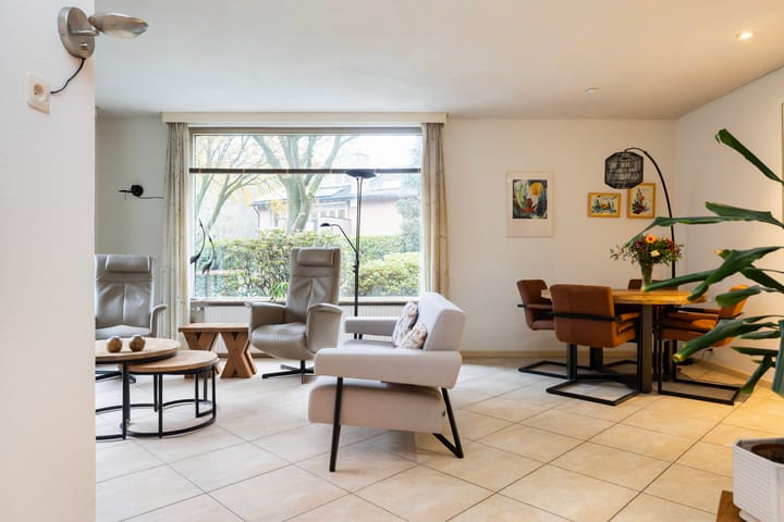 Foto 9 van Tromplaan 4