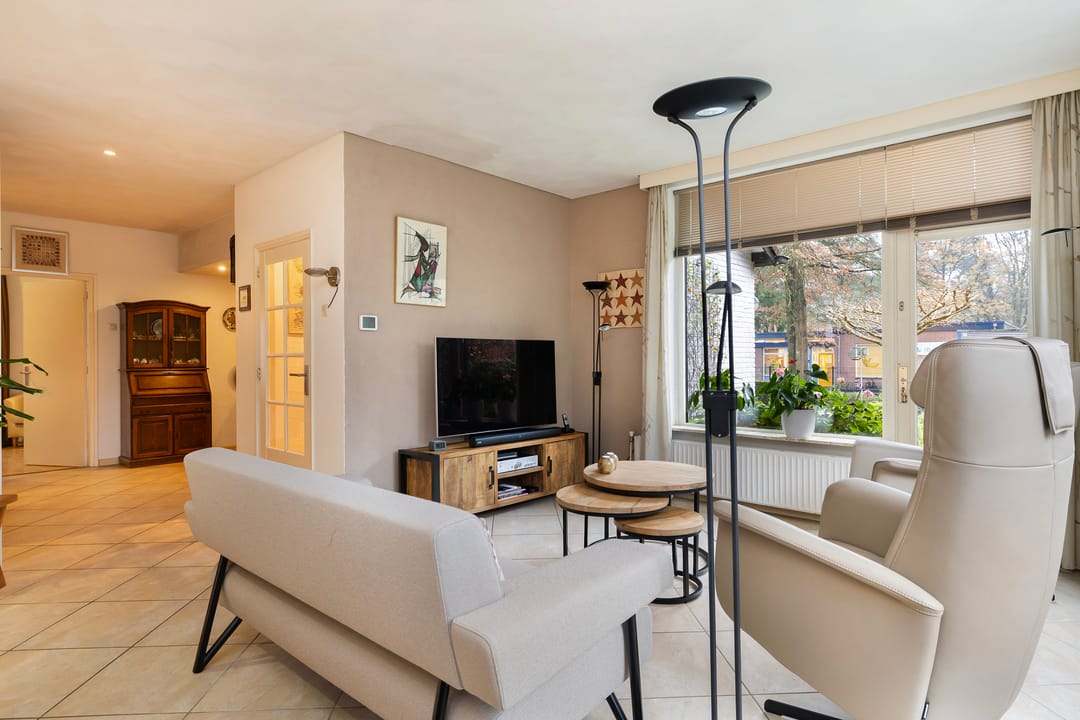 Foto 8 van Tromplaan 4