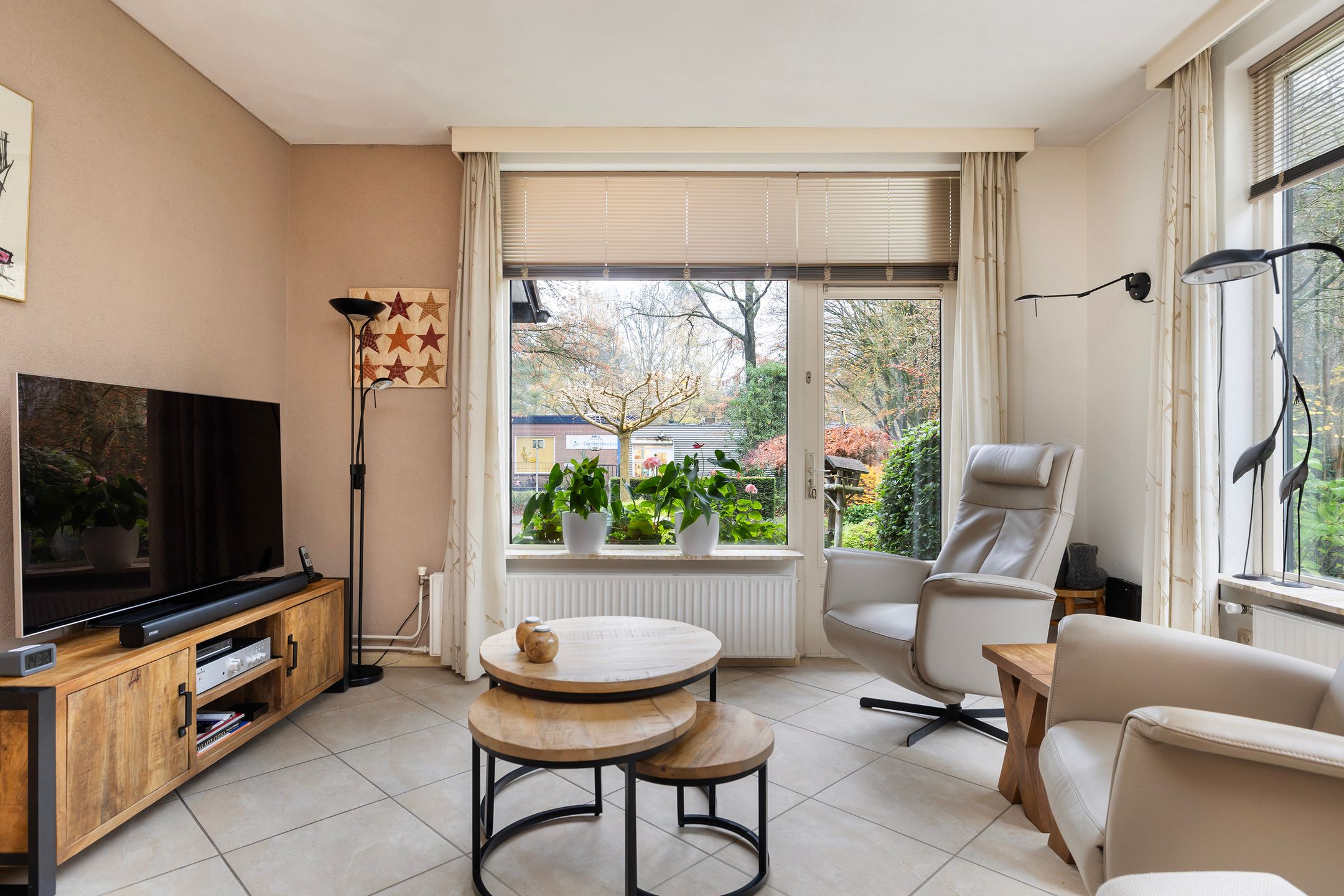 Foto 12 van Tromplaan 4