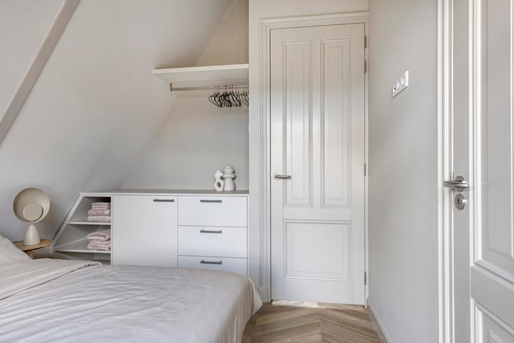 Photo 12 of Derde Helmersstraat 26-E