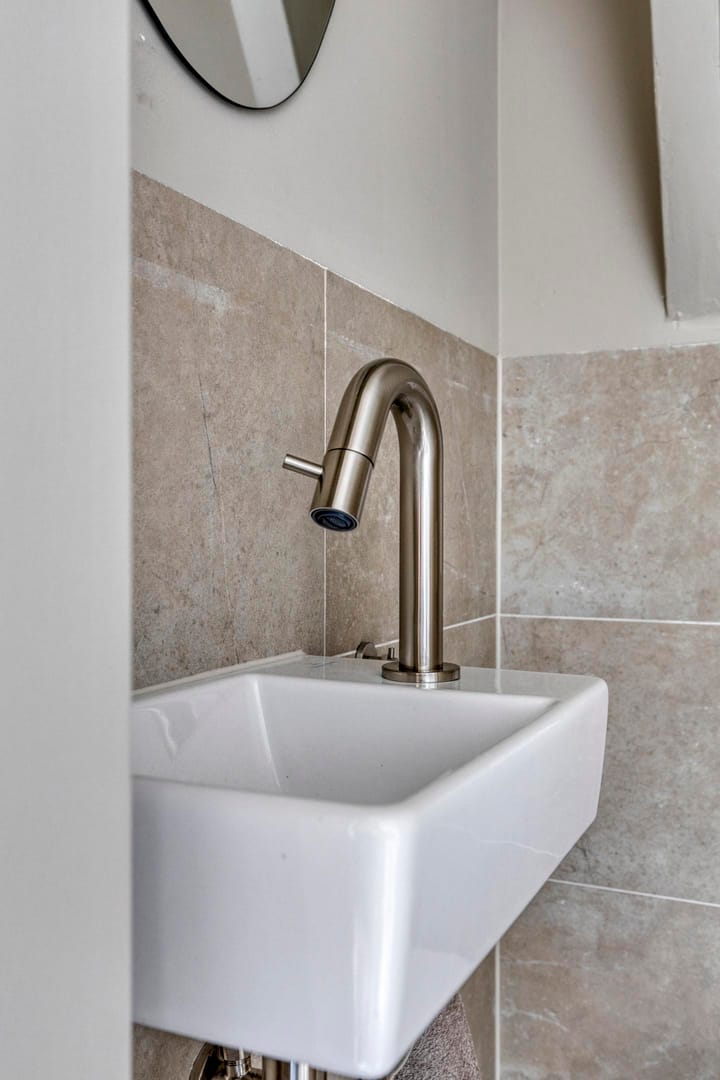 Photo 11 of Derde Helmersstraat 26-E