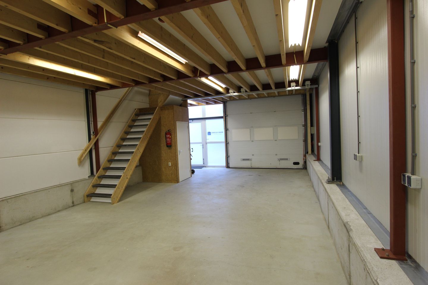 View photo 3 of De Hoefsmid 33-f