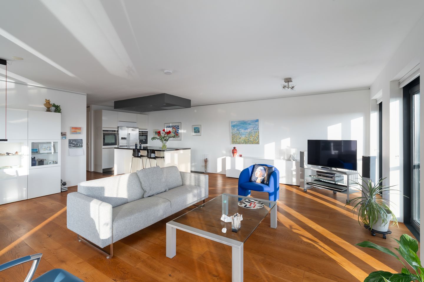 Photo 14 of Mare 100