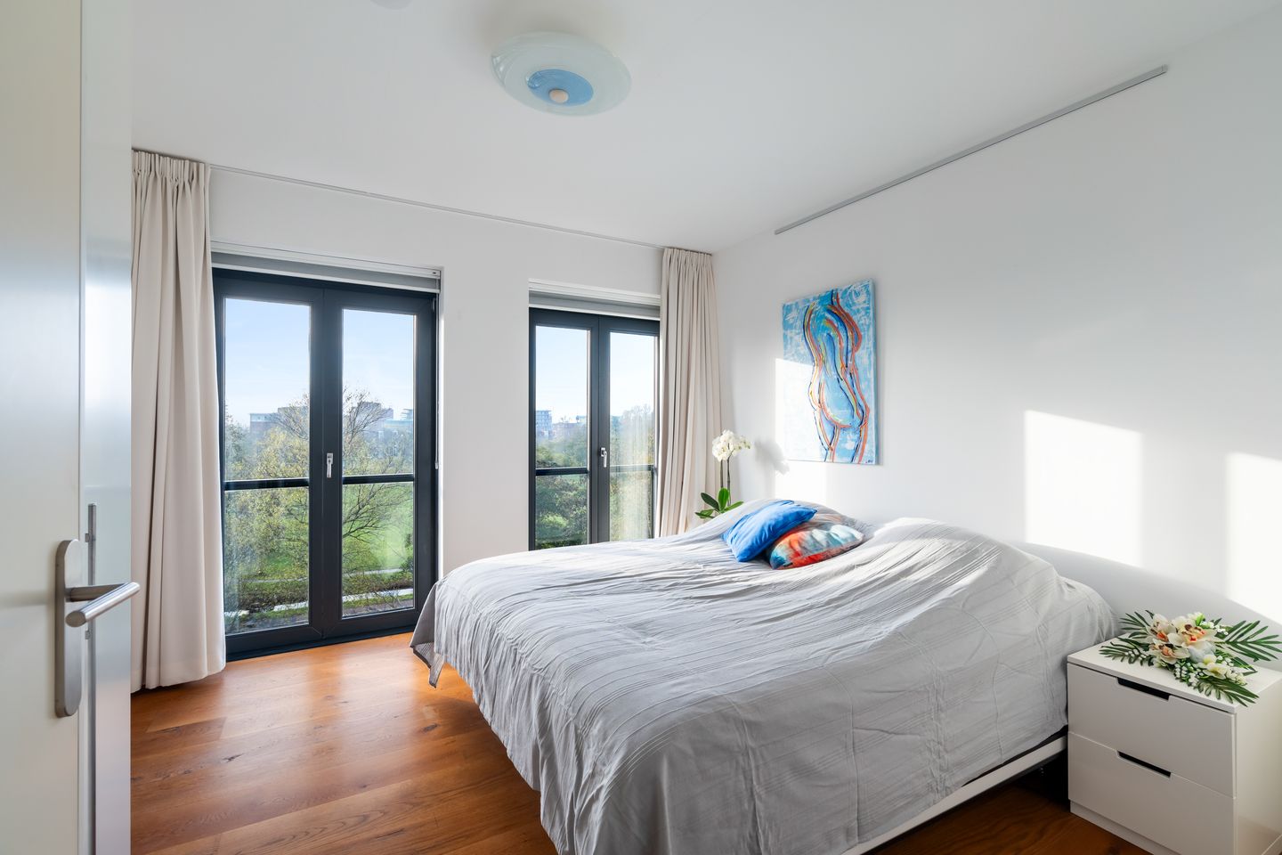 Photo 20 of Mare 100