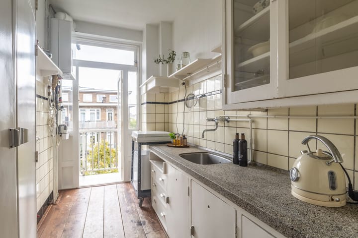 Photo 4 of Esmoreitstraat 26-3