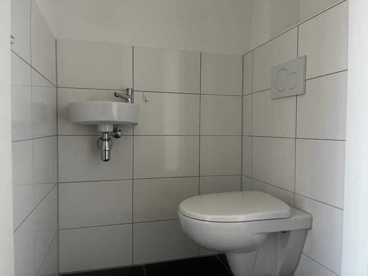 Photo 11 of Anemonenstraat 1-B1