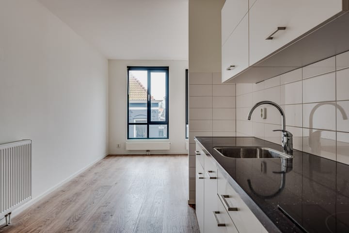 Foto 13 van Laat 202-A