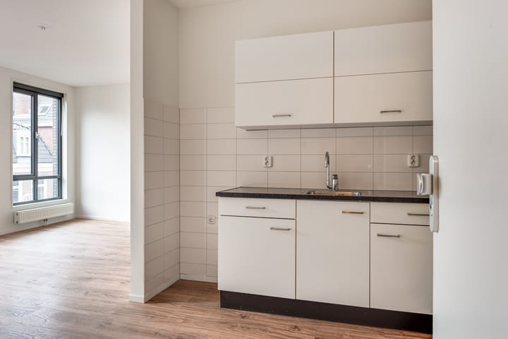 Foto 12 van Laat 202-A