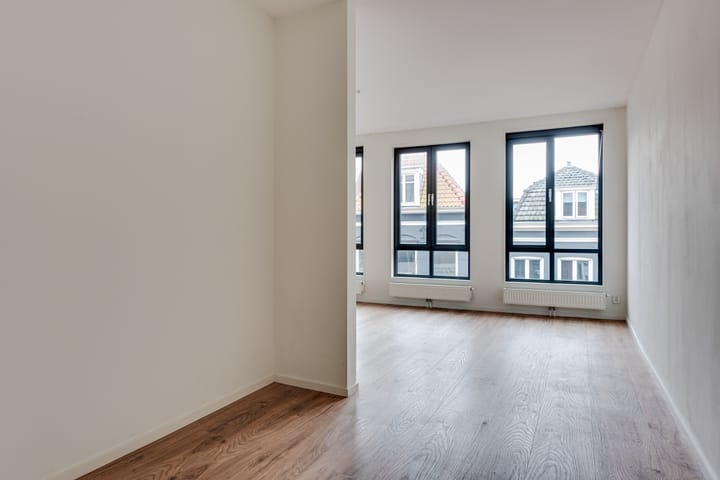 Foto 6 van Laat 202-A