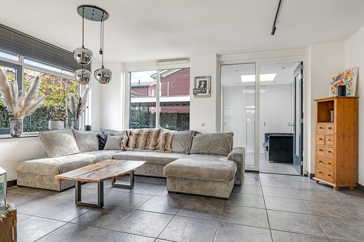 Foto 24 van Klaproosstraat 20-A