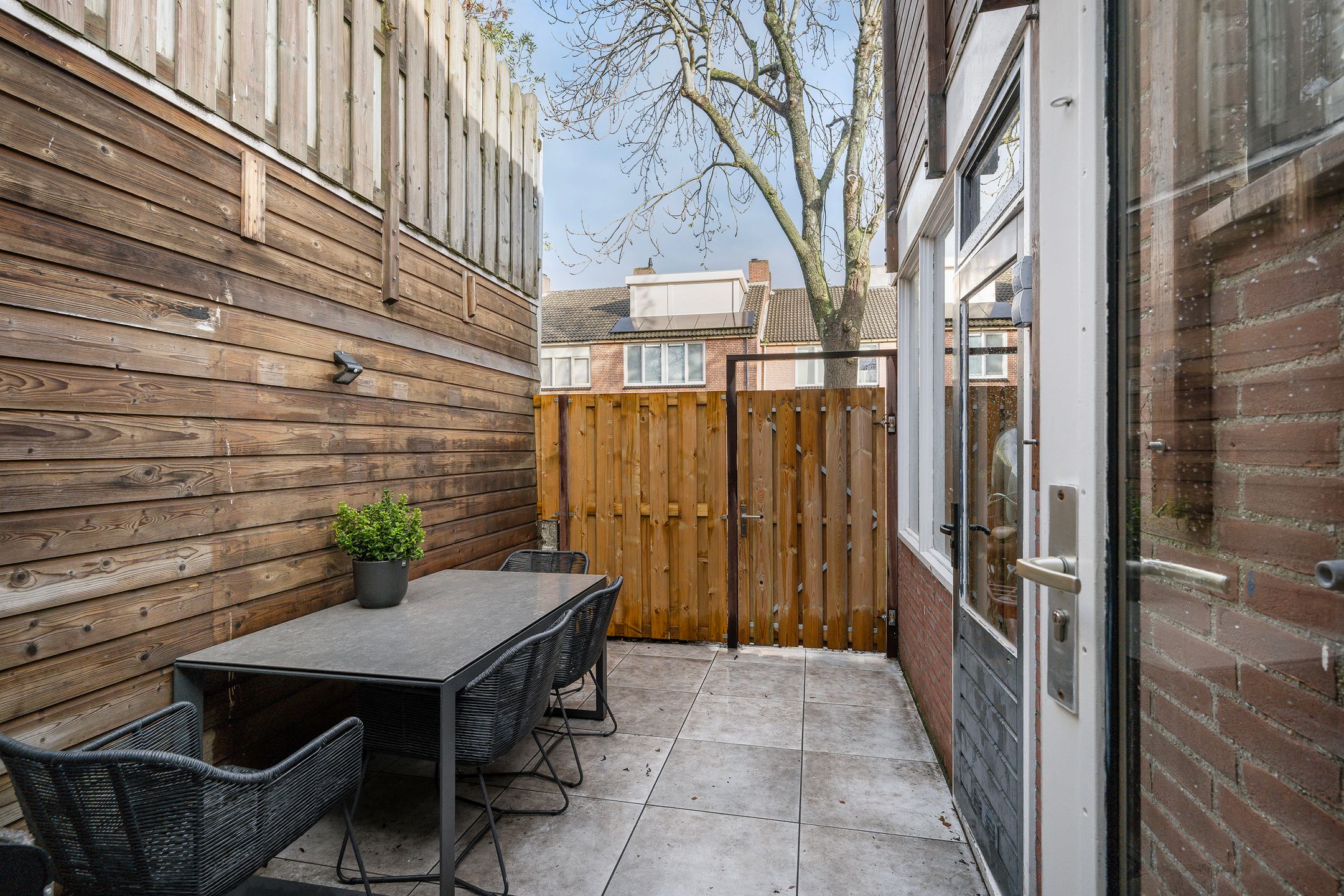 Foto 9 van Naaldwijkseweg 160