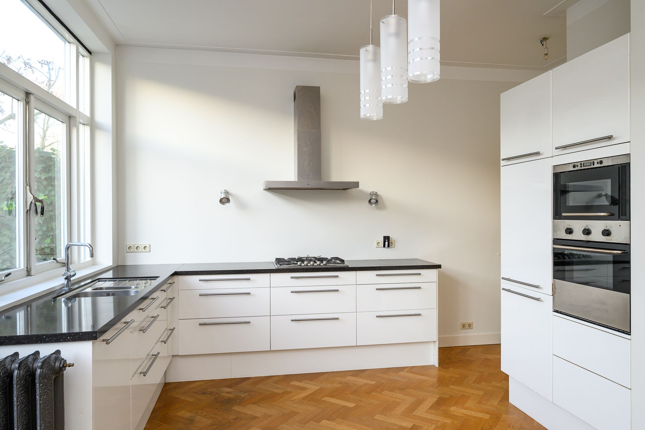 Photo 12 of Loosdrechtseweg 102