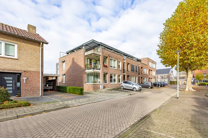 Foto 21 van Mgr. Hanssenstraat 18-B