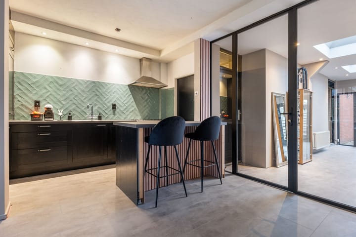 Photo 11 of Wilhelminastraat 35