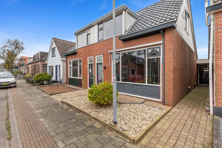 Photo 36 of Wilhelminastraat 35