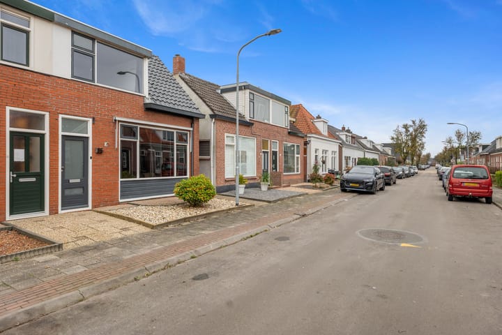 Photo 37 of Wilhelminastraat 35