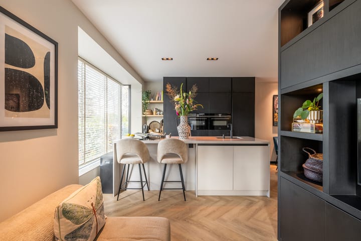 Photo 11 of Floreslaan 130