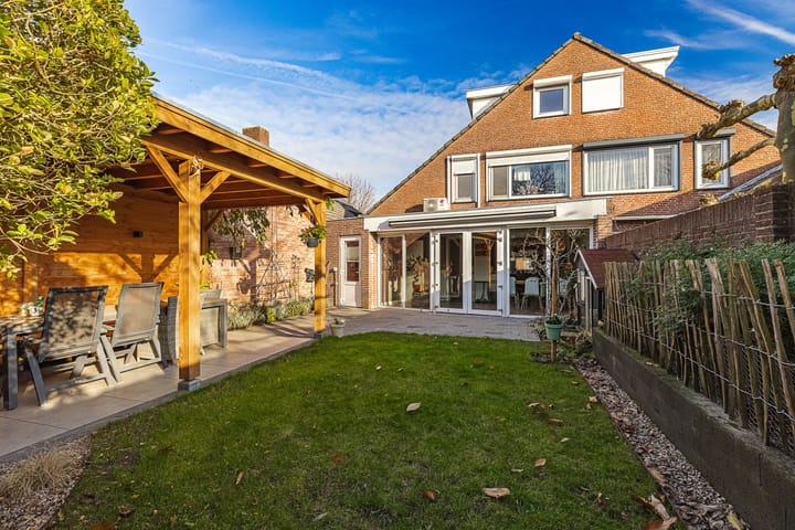 Foto 39 van Burgemeester Kievitslaan 11