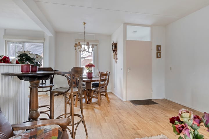 Foto 9 van Azalea 66