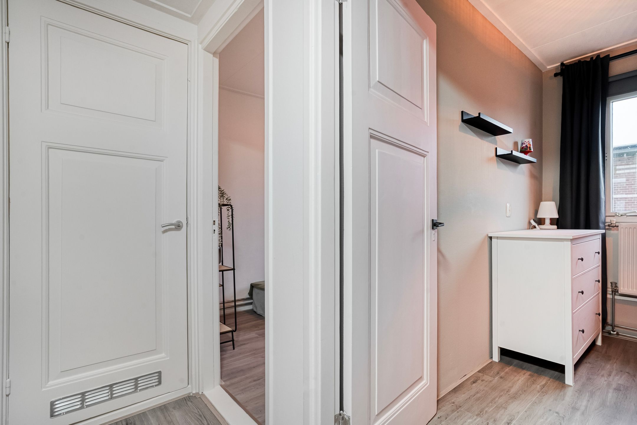 Foto 15 van Middenstraat 6