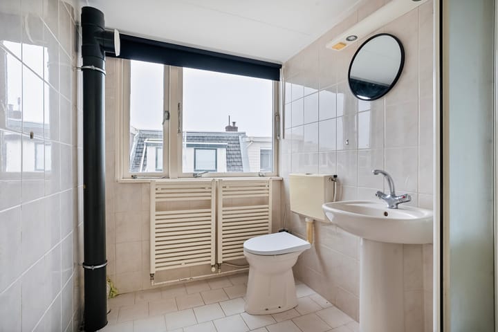 Photo 22 of Middenstraat 6