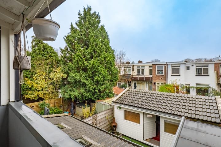 Photo 10 of Johannes Uitenbogaertstraat 50-BS