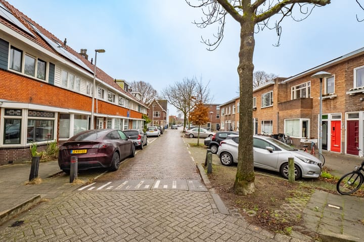 Photo 23 of Johannes Uitenbogaertstraat 50-BS