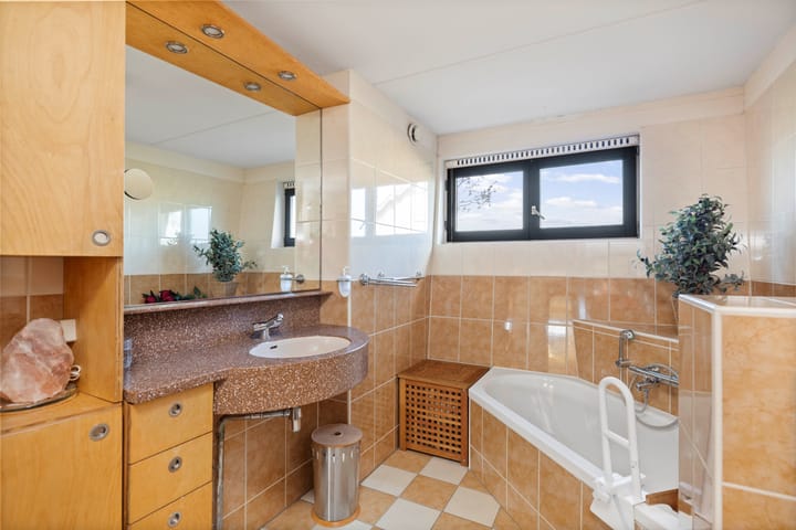 Photo 22 of Lange Zandstraat 195