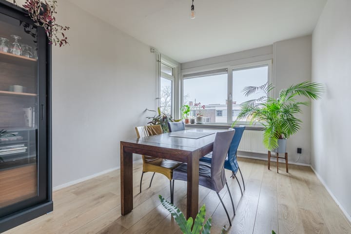 Foto 10 van Professor van der Veldenstraat 11