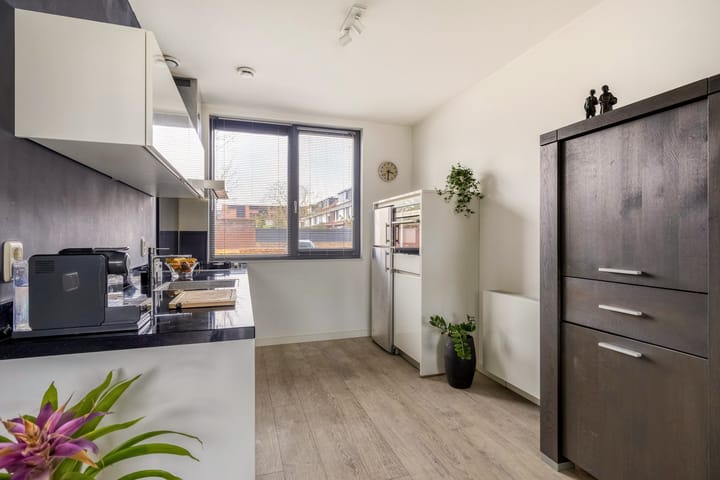 Photo 5 of Hélène Swarthstraat 8