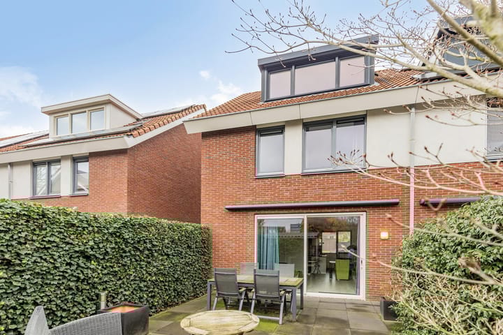 Foto 11 van Hélène Swarthstraat 8