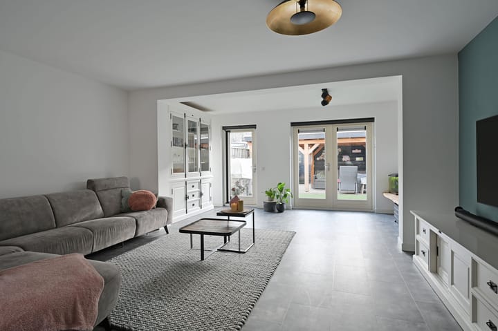 Photo 2 of Corridor 81