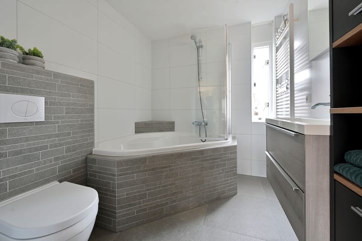 Photo 15 of Corridor 81