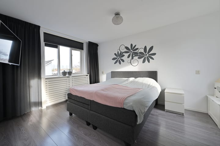 Photo 18 of Corridor 81