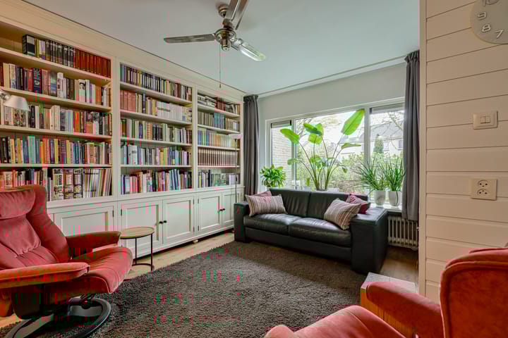 Photo 10 of Pieter Wariuslaan 11